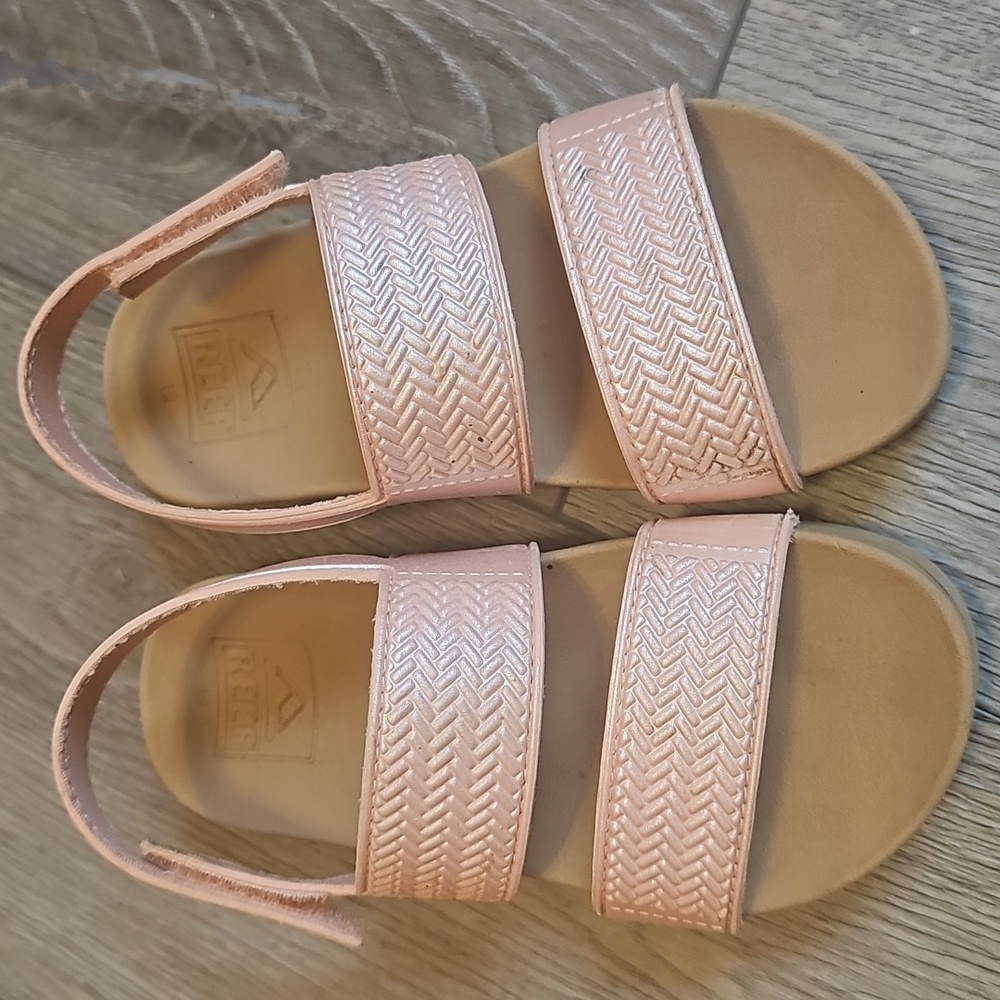 7 Pairs Kids Summer Sandals - Yellow, Tan, Pink Styles. Reef Waterproof Sandals - Picture 7 of 14